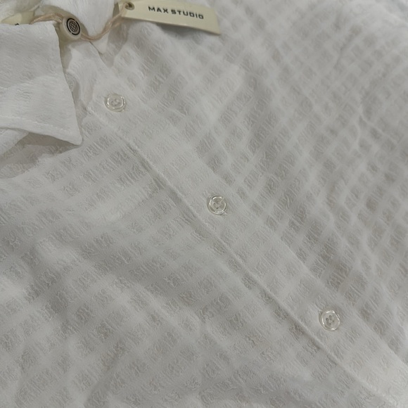 🤍MAX STUDIO Women's Seersucker Short Sleeve Shirt - Picture 7 of 13